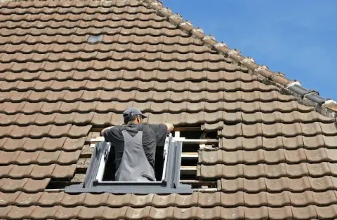 Pose de velux - Gallargues-le-Montueux